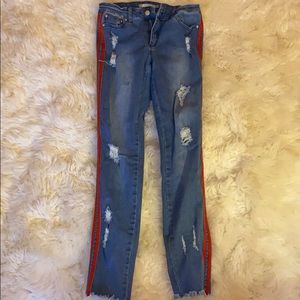 ♥︎ DISTRESSED JEANS ♥︎